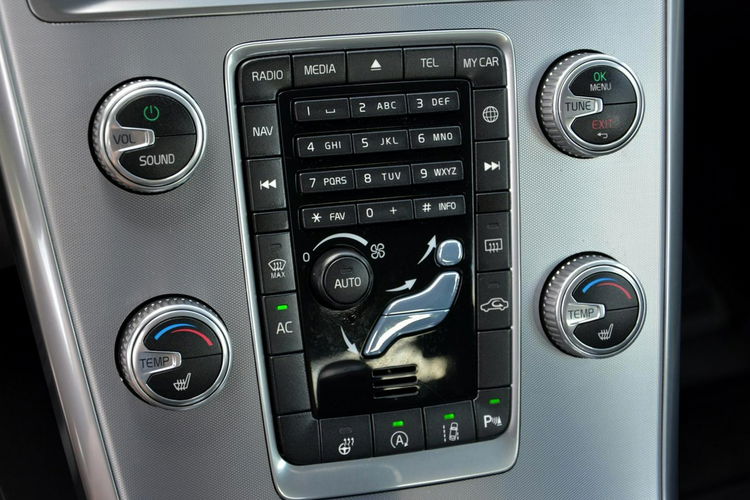 XC 60 2.0d(150KM) Virtual Zegary Xenon Ledy Navi Radar ASO Volvo zdjęcie 30