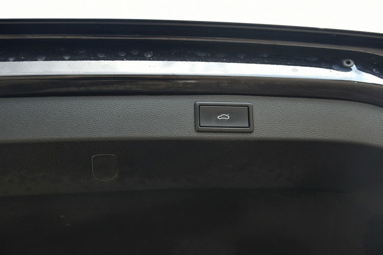 Skoda Karoq 1.6 TDi 115KM DSG 2019r. Climatronic NAVi Kamera 2xPDC zdjęcie 20