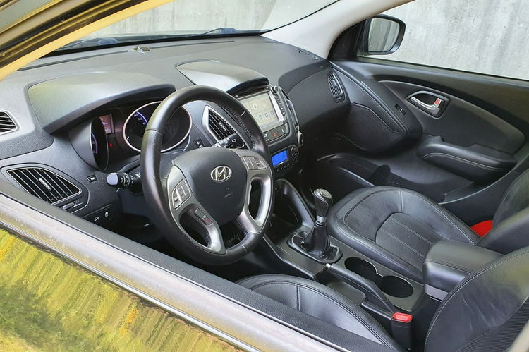 Hyundai ix35 2.0i 163KM # NAVI # Climatronic # Panorama # Skóra # FULL OPCJA zdjęcie 11