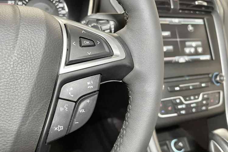 Ford Mondeo 2.0 180KMTITANIUM PLUS SYNC Klimatronic Duża Navi Panorama FULL Niemcy zdjęcie 19