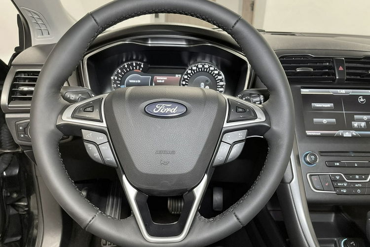Ford Mondeo 2.0 180KMTITANIUM PLUS SYNC Klimatronic Duża Navi Panorama FULL Niemcy zdjęcie 21