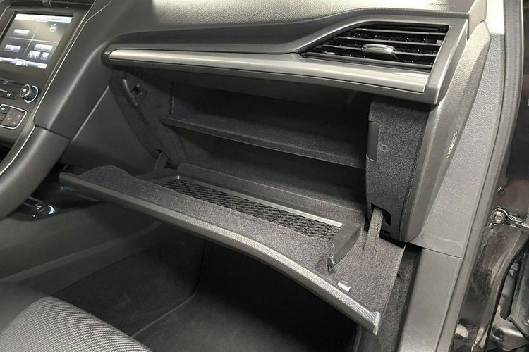 Ford Mondeo 2.0 180KMTITANIUM PLUS SYNC Klimatronic Duża Navi Panorama FULL Niemcy zdjęcie 36