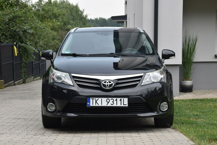 Toyota Avensis 1.8 Benzyna Gwarancja Bogate Wyposażenie Zadbane zdjęcie 2