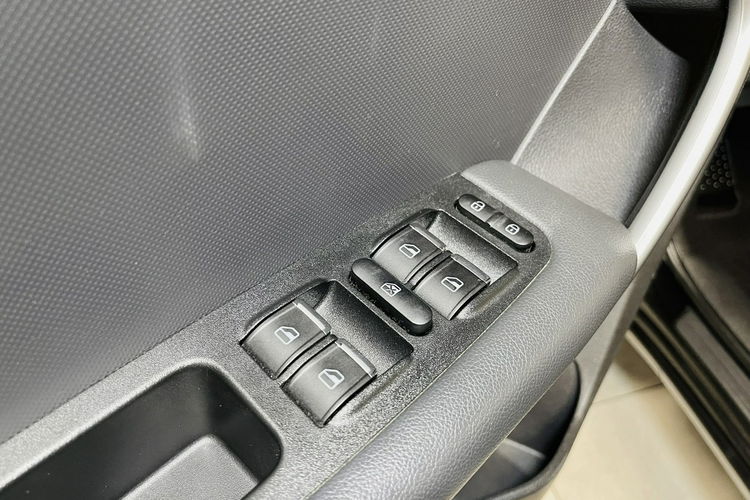 Toyota RAV-4 1.6 126KM +LPG LUXURY+NAVI 47.000km Soczewka Szyberdach Alu 17 NIEMIEC zdjęcie 12