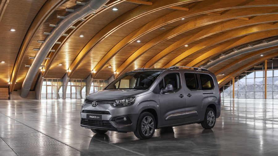 TOYOTA Proace City Verso Long 1.5 D-4D Business zdjęcie 