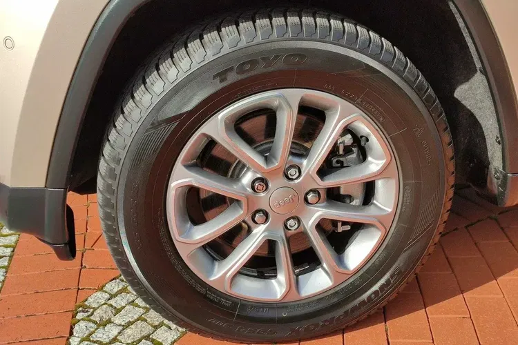 Jeep grand-cherokee zdjęcie 9