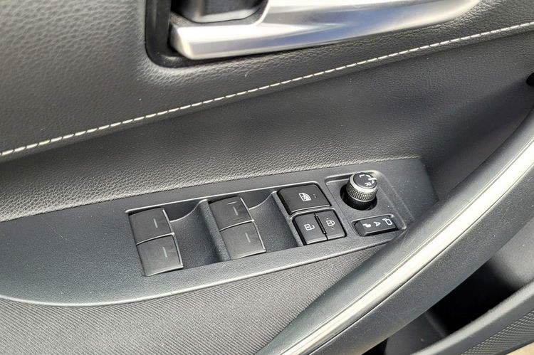 Toyota Corolla 1.8 HSD 122KM +LPG COMFORT TECH, salon Polska, gwarancja, FV23% zdjęcie 19