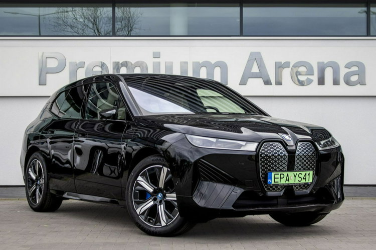 iX BMW iX ELEKTRYCZNY AUTOMAT 240KW 326KM FV23% DEMO GWARANCJA DUŻY RABAT zdjęcie 1