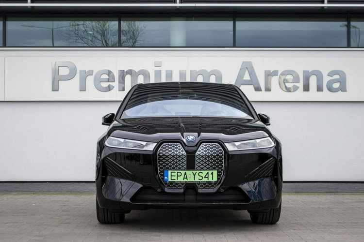 iX BMW iX ELEKTRYCZNY AUTOMAT 240KW 326KM FV23% DEMO GWARANCJA DUŻY RABAT zdjęcie 2
