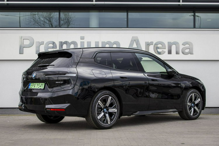 iX BMW iX ELEKTRYCZNY AUTOMAT 240KW 326KM FV23% DEMO GWARANCJA DUŻY RABAT zdjęcie 6