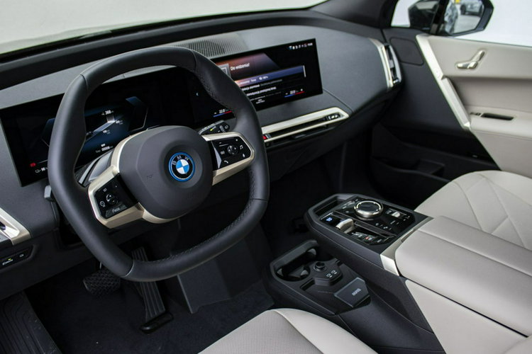 iX BMW iX ELEKTRYCZNY AUTOMAT 240KW 326KM FV23% DEMO GWARANCJA DUŻY RABAT zdjęcie 9