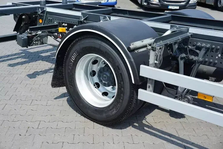 Mercedes ACTROS / 1846 / MP 5 / ACC / EURO 6 / BDF / 7.15 , 7.45 , 7.82 M zdjęcie 32