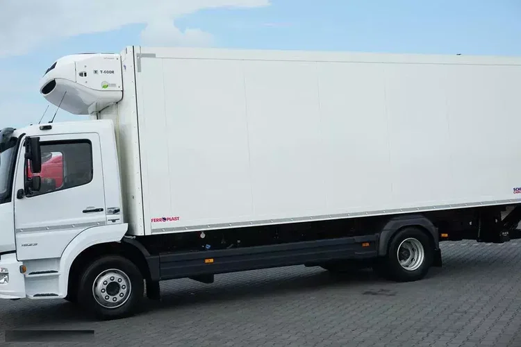 Mercedes ATEGO / 1523 / EURO 6 / CHŁODNIA + WINDA / 18 PALET zdjęcie 15