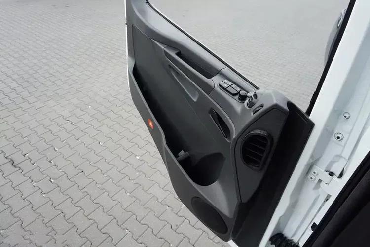 Mercedes ATEGO / 1523 / EURO 6 / CHŁODNIA + WINDA / 18 PALET zdjęcie 38