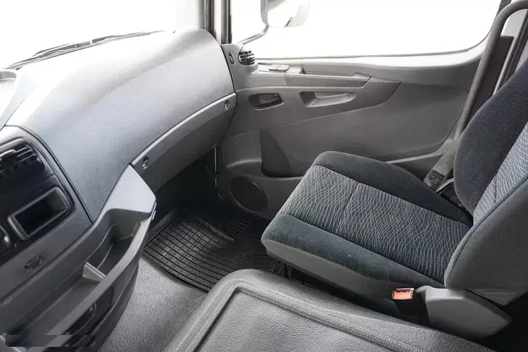 Mercedes ATEGO / 1523 / EURO 6 / CHŁODNIA + WINDA / 18 PALET zdjęcie 39