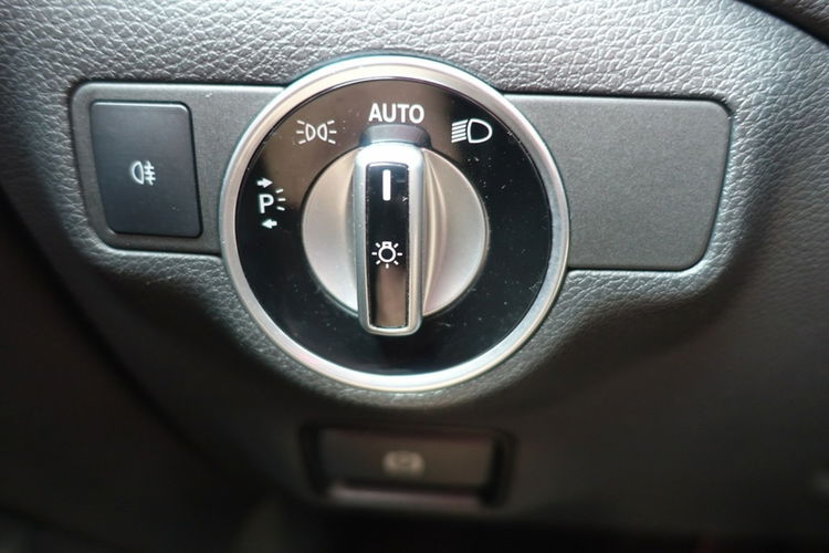 Mercedes CLA 200 REZERWACJA / Salon Polska/ Automat / Bezwypadkowy zdjęcie 24