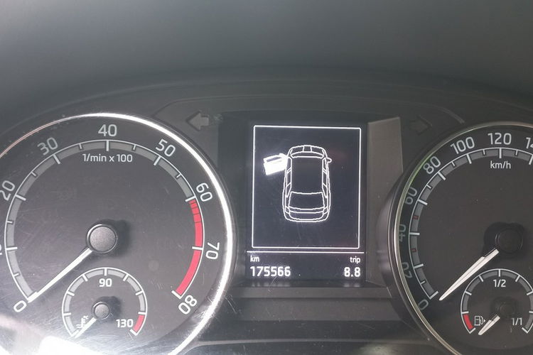Skoda Fabia Kamera Cofania Kier.wielofunkcyjna Instalacja Gazowa 1.0 MPI zdjęcie 6