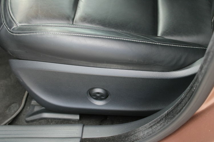 Infiniti Q30 skóra nawigacja g.fotele kamera 360 zdjęcie 15