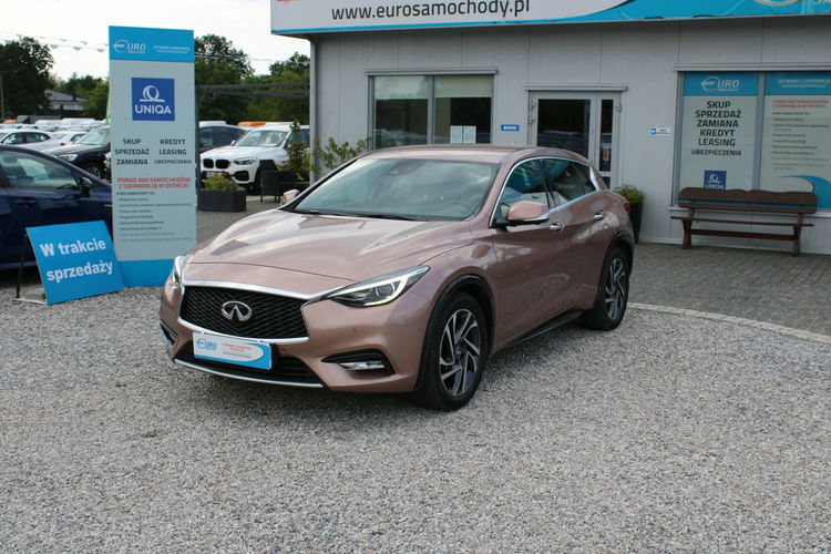 Infiniti Q30 skóra nawigacja g.fotele kamera 360 zdjęcie 1