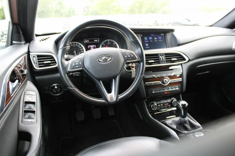 Infiniti Q30 skóra nawigacja g.fotele kamera 360 zdjęcie 27