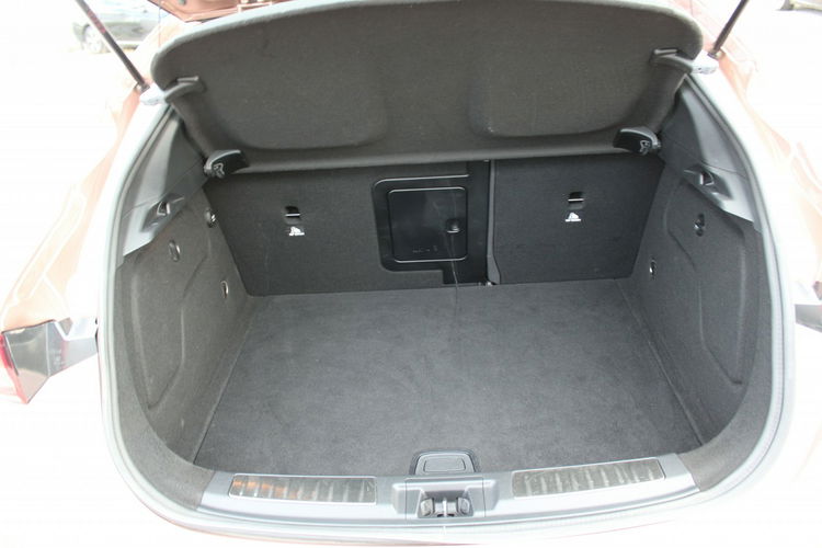 Infiniti Q30 skóra nawigacja g.fotele kamera 360 zdjęcie 28