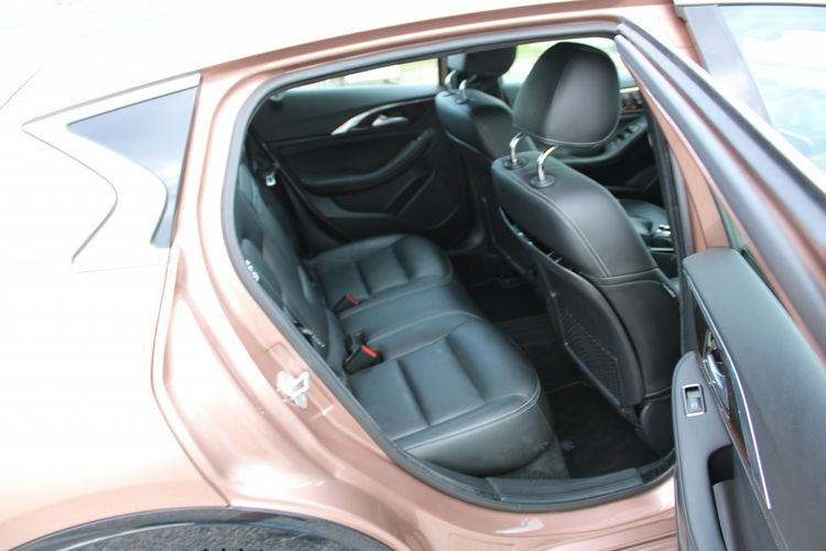 Infiniti Q30 skóra nawigacja g.fotele kamera 360 zdjęcie 29