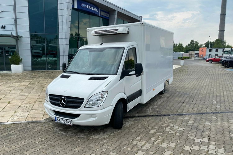 Mercedes Sprinter 310 CDi / Idealny pod kamper / Izoterma / Niskopodwozie / Kontener zdjęcie 2