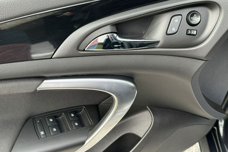 Opel Insignia 2.0 CDTI 163KM z Niemiec XENON NAVI Piękna Duży ekran zdjęcie 15