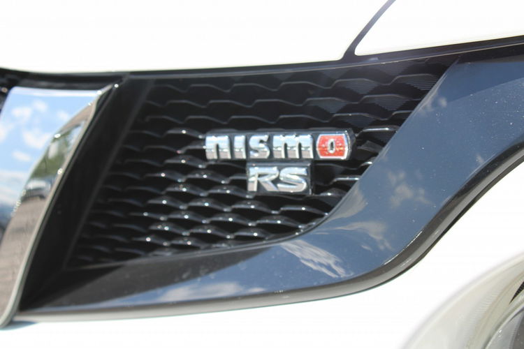 Nissan Juke NISMO RS 218HP Alkantara g.fotele kamera 360 biała perła zdjęcie 12