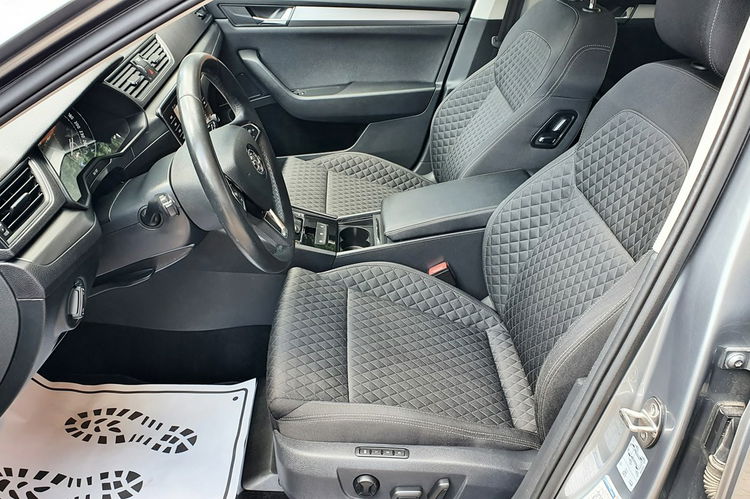 Skoda Superb STYLE, Bi-xenon, NAVI, Canton, DSG, Salon PL, serwis ASO, F.VAT23, leasing zdjęcie 13