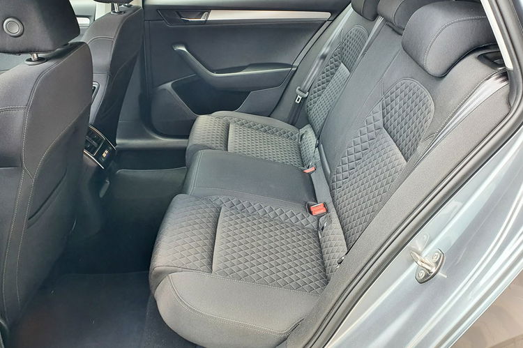 Skoda Superb STYLE, Bi-xenon, NAVI, Canton, DSG, Salon PL, serwis ASO, F.VAT23, leasing zdjęcie 17