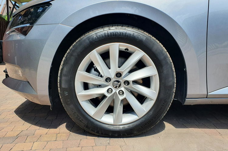 Skoda Superb STYLE, Bi-xenon, NAVI, Canton, DSG, Salon PL, serwis ASO, F.VAT23, leasing zdjęcie 38