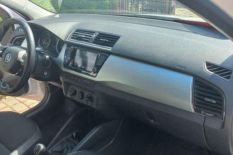 Skoda Fabia Kamera Cofania Kier.wielof. Instalacja Gazowa Landi Renzo 1.0 MPI+LPG zdjęcie 4