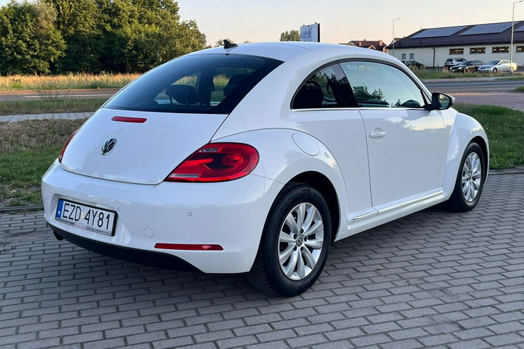Volkswagen New Beetle Benzyna Niski Przebieg BDB stan zdjęcie 12