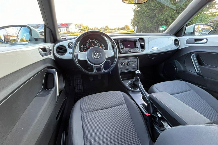 Volkswagen New Beetle Benzyna Niski Przebieg BDB stan zdjęcie 22