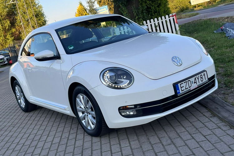 Volkswagen New Beetle Benzyna Niski Przebieg BDB stan zdjęcie 7