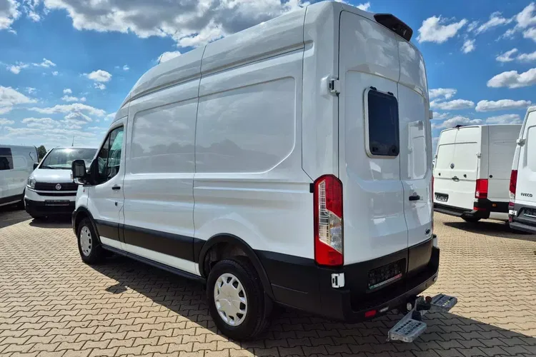 Ford Transit L2H3 Lift 74999zł NETTO 2.0 TdCi/131KM zdjęcie 8