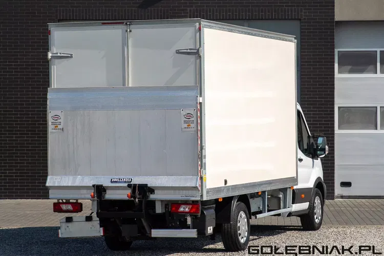Ford Transit 8 palet KONTENER + WINDA 750kg zdjęcie 2