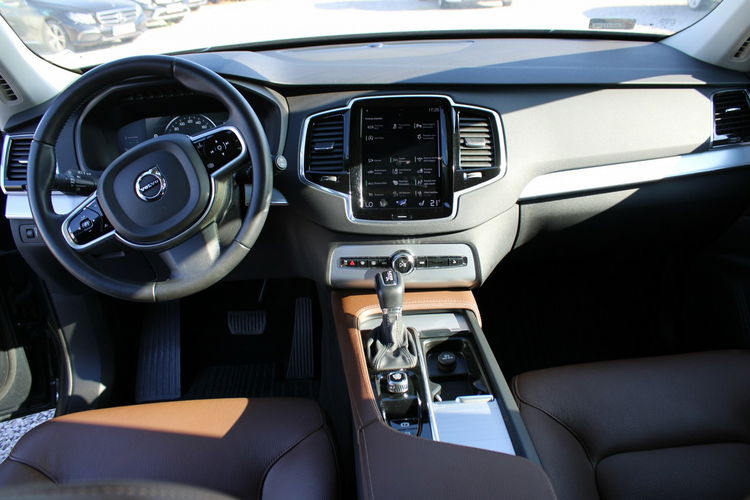 Volvo XC 90 D5 Awd Momentum F-vat Gwarancja SalonPL zdjęcie 27