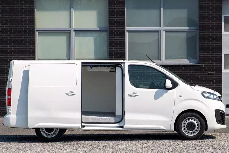 Opel Vivaro CHŁODNIA 0 C Izoterma L2H1 NOWY MODEL zdjęcie 3