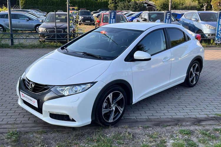 Honda Civic Lakier Perła Benzyna Gwaracnja zdjęcie 2