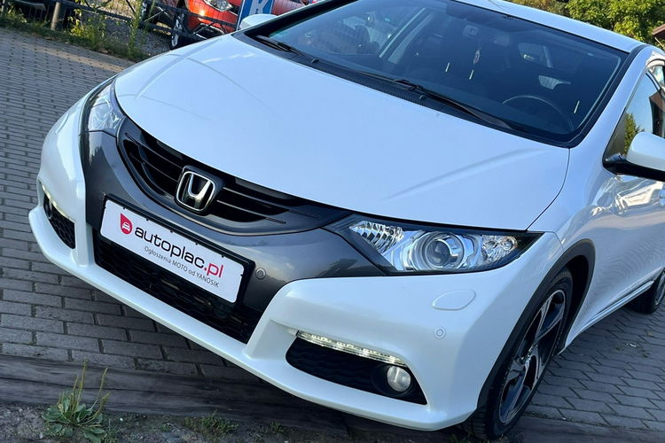 Honda Civic Lakier Perła Benzyna Gwaracnja zdjęcie 3