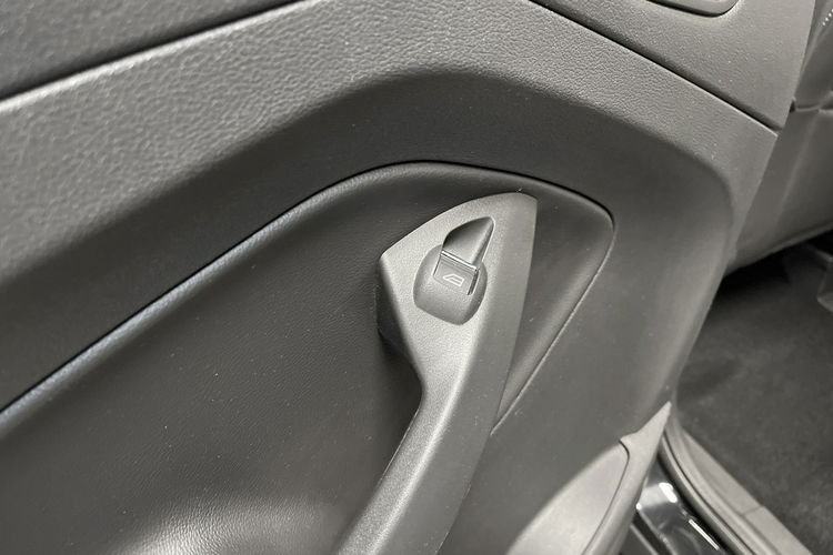 Ford Kuga 2.0TDCi 163KM TITANIUM PLUS 4x4 Klimatronic Navi Alu KEYLESSGO Niemiec zdjęcie 32