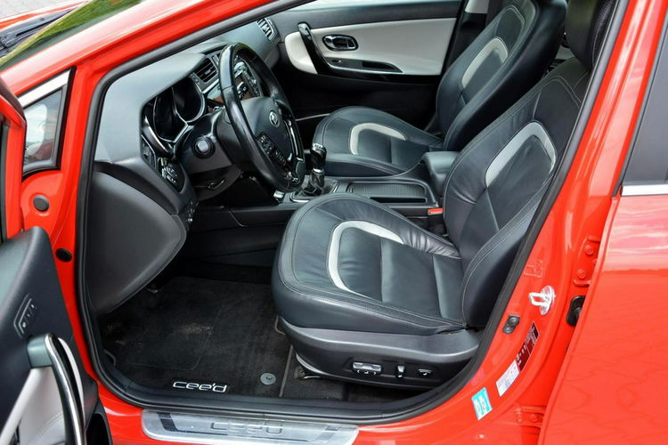 Cee'd Ledy Bixenon Panorama Skóry Navi Kamera 2xParkr. ASO KIA zdjęcie 16