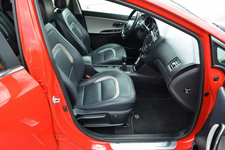 Cee'd Ledy Bixenon Panorama Skóry Navi Kamera 2xParkr. ASO KIA zdjęcie 18