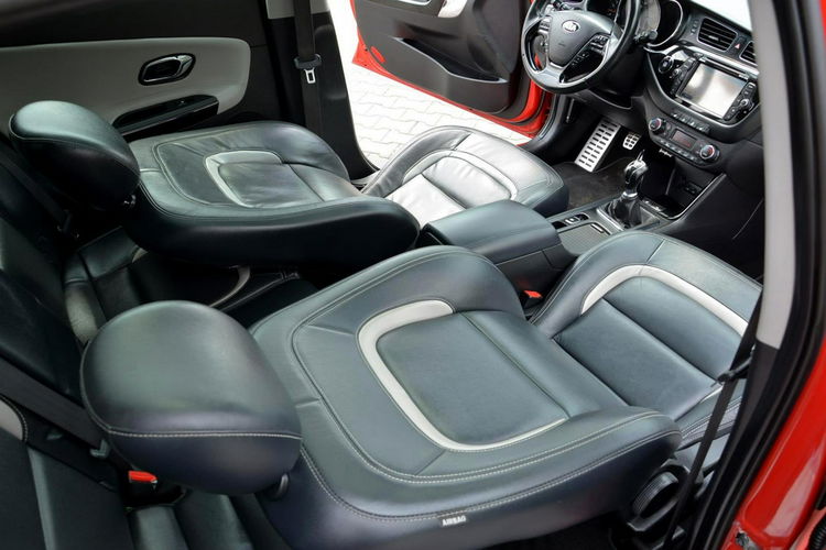 Cee'd Ledy Bixenon Panorama Skóry Navi Kamera 2xParkr. ASO KIA zdjęcie 21