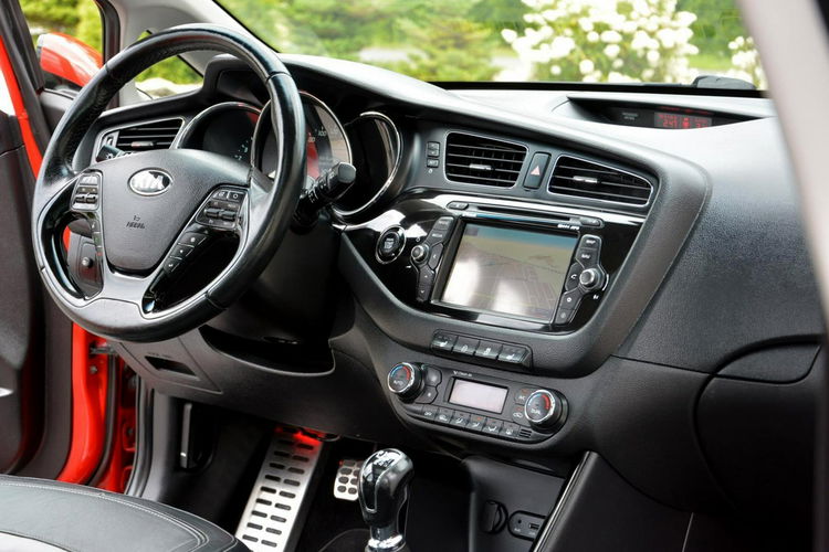 Cee'd Ledy Bixenon Panorama Skóry Navi Kamera 2xParkr. ASO KIA zdjęcie 23