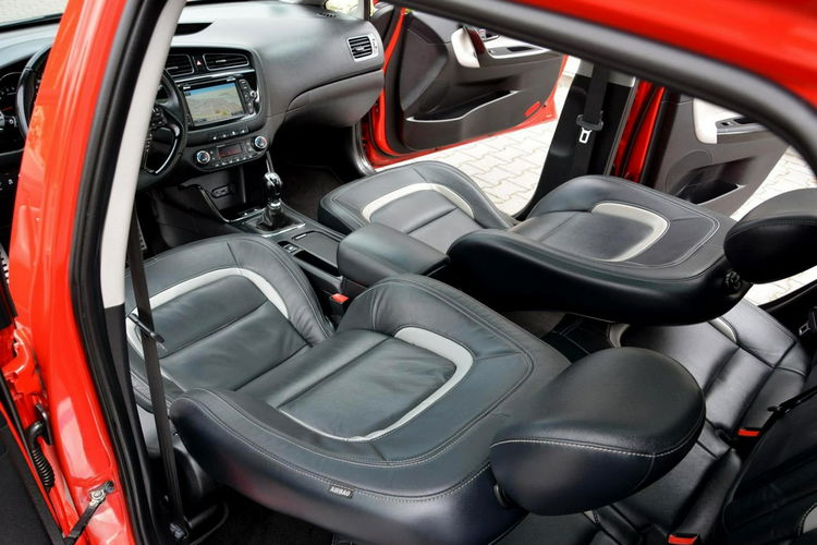 Cee'd Ledy Bixenon Panorama Skóry Navi Kamera 2xParkr. ASO KIA zdjęcie 24