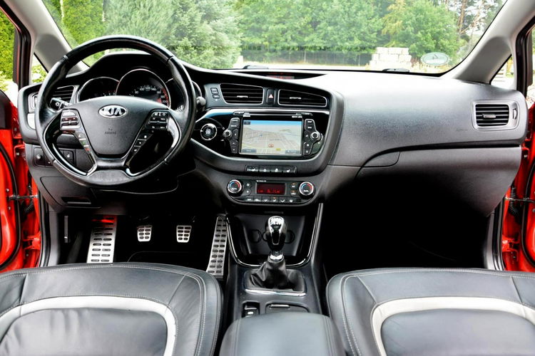 Cee'd Ledy Bixenon Panorama Skóry Navi Kamera 2xParkr. ASO KIA zdjęcie 26