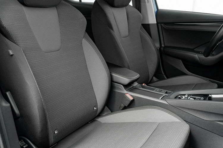 Skoda Octavia GD440XV#2.0 TDI Ambition DSG Ambient LED K.cofania Salon PL VAT 23% zdjęcie 35